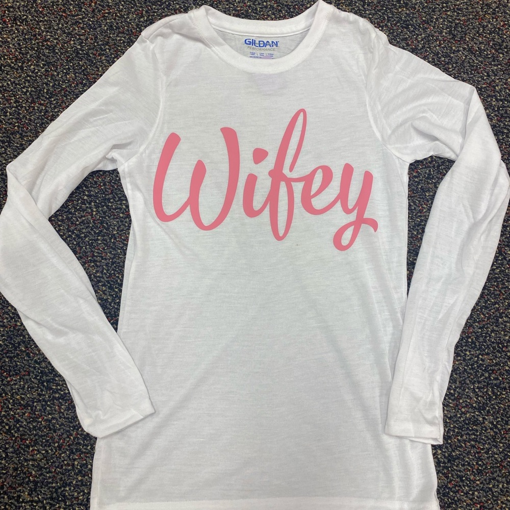 White long sleeve Xsmall Wifey shirt